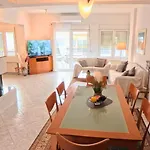 Entire-floor 2br Penthouse With 2 Huge Balconies & Free Parking 아파트 테살로니키