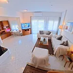 Entire-floor 2br Penthouse With 2 Huge Balconies & Free Parking * 테살로니키