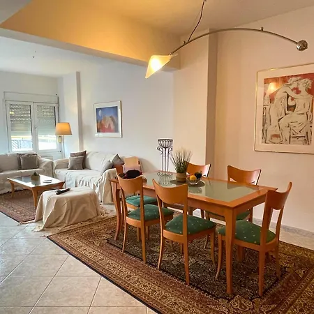 Entire-floor 2br Penthouse With 2 Huge Balconies & Free Parking *
