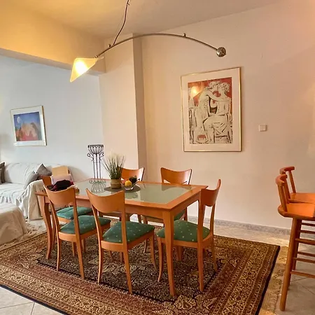 Entire-floor 2br Penthouse With 2 Huge Balconies & Free Parking Apartment *