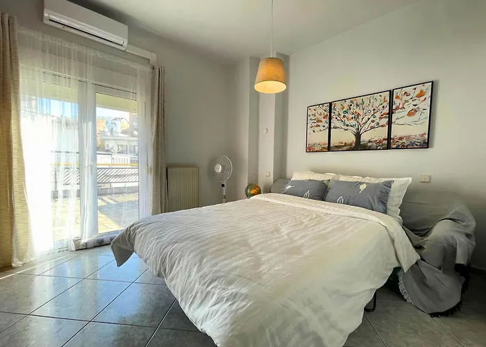 Entire-floor 2br Penthouse With 2 Huge Balconies & Free Parking Apartment Thessaloniki