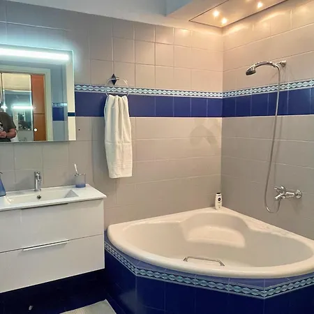 Entire-floor 2br Penthouse With 2 Huge Balconies & Free Parking Thessaloniki