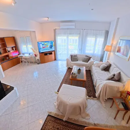 Entire-floor 2br Penthouse With 2 Huge Balconies & Free Parking * Thessaloniki